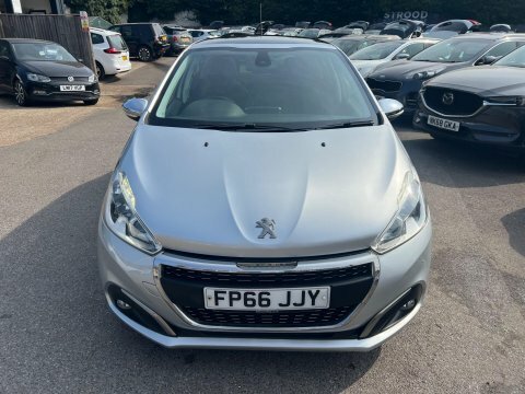 Peugeot 208 1.2 Puretech Allure Silver #2