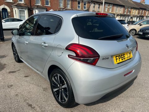 Peugeot 208 1.2 Puretech Allure Silver #3