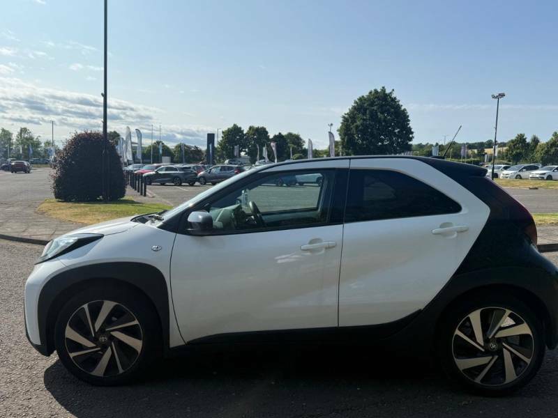 Toyota Aygo X Edge 1.0 Vvt-i White #3
