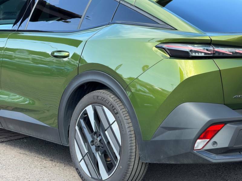 Peugeot 408 1.2 Hybrid 145 Gt Premium E-dsc6 Green #6