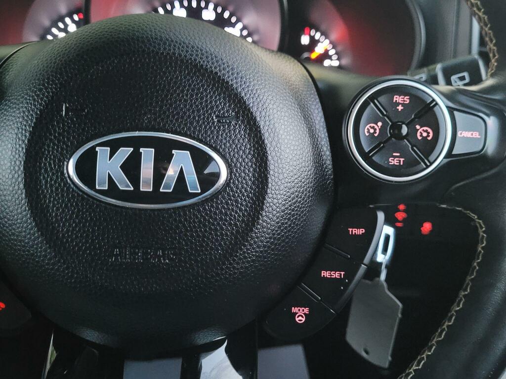 Kia Soul Connect Plus White #3