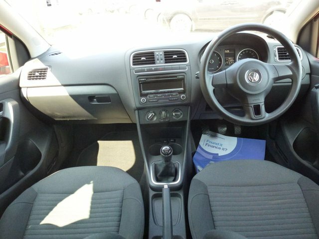 Volkswagen Polo 1.2 Match Edition Hatchback Red #4
