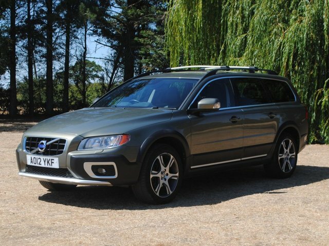 Volvo XC70 2.4 D4 Se Lux Green