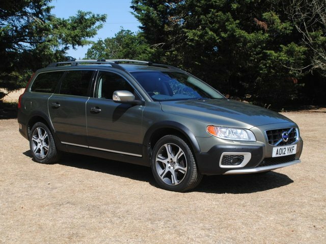 Volvo XC70 2.4 D4 Se Lux Green #5