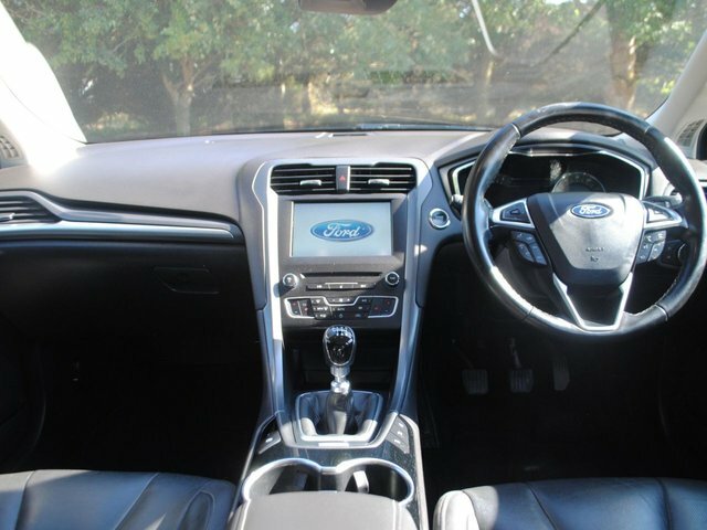 Ford Mondeo 2.0 Tdci Titanium Estate Black #4