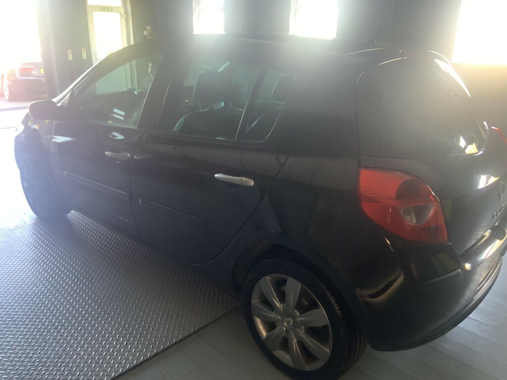 Renault Clio 1.5 Dci Dynamique S Black #3