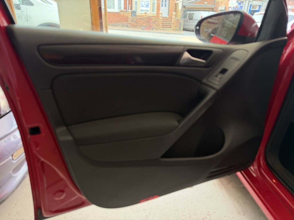 Volkswagen Golf 1.4 Tsi Match Red #6