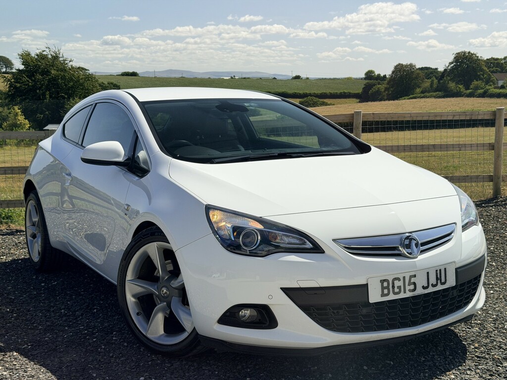 Vauxhall Astra GTC 1.4 I Turbo Sri White #6