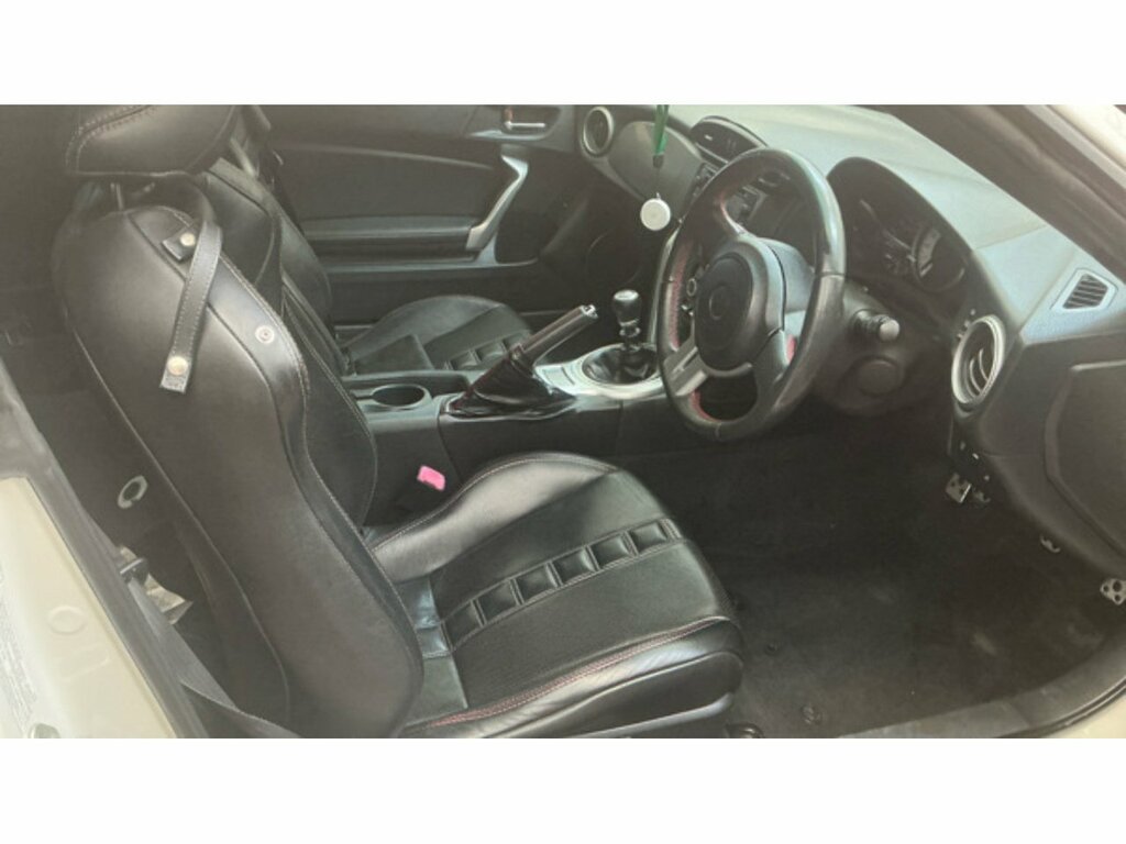 Toyota GT86 Boxer D-4s Blanco U748 Ulez White