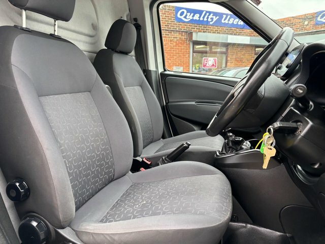 Fiat Doblo Doblo 1.6 Multijet 16V 90 Tecnico Van Start Stop Grey #11