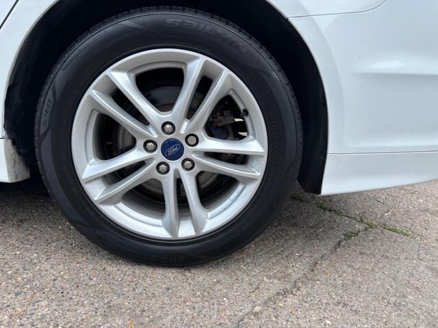 Ford Mondeo Tdci Titanium Powershift Euro White #5