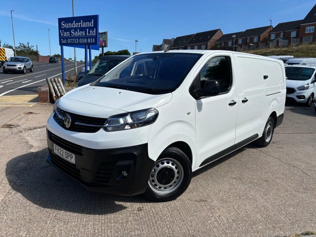 Vauxhall Vivaro Turbo D 2900 Dynamic White