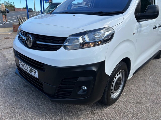 Vauxhall Vivaro Turbo D 2900 Dynamic White #5