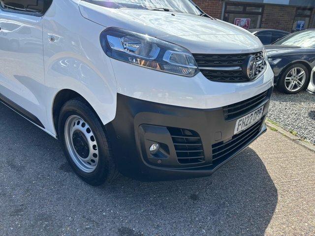Vauxhall Vivaro Turbo D 2900 Dynamic White #6