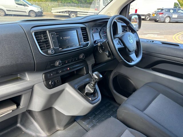 Vauxhall Vivaro 100Kw Elite L 50Kwh Estate Black #24