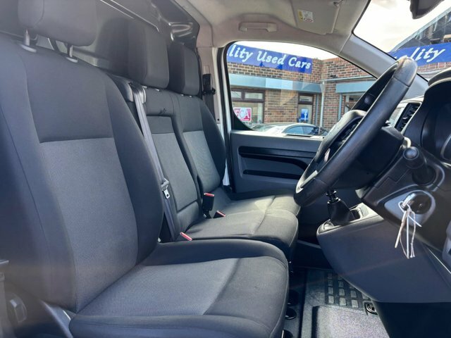 Vauxhall Vivaro 100Kw Elite L 50Kwh Estate Black #15
