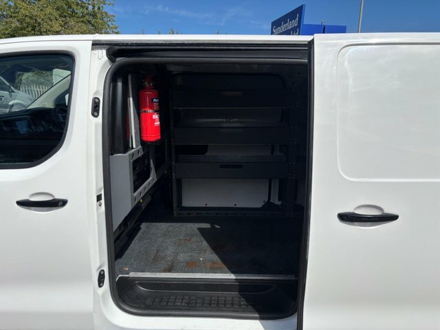 Vauxhall Vivaro 100Kw Elite L 50Kwh Estate Black #17