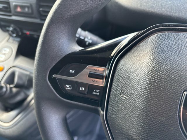 Peugeot Partner 1.5 Bluehdi 1000 Professional Premium Standard P White #23