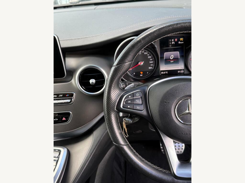 Mercedes-Benz V Class V220 Sport Bluetec Black #17