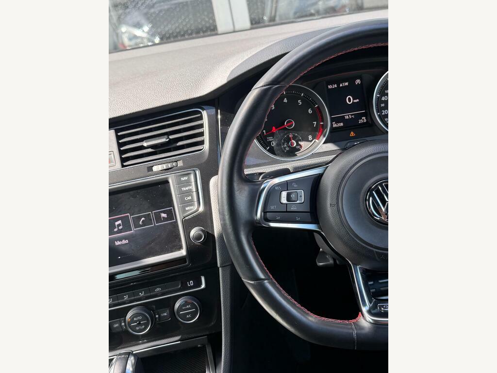 Volkswagen Golf Se Tdi Bluemotion Technology 5-Door Red #16