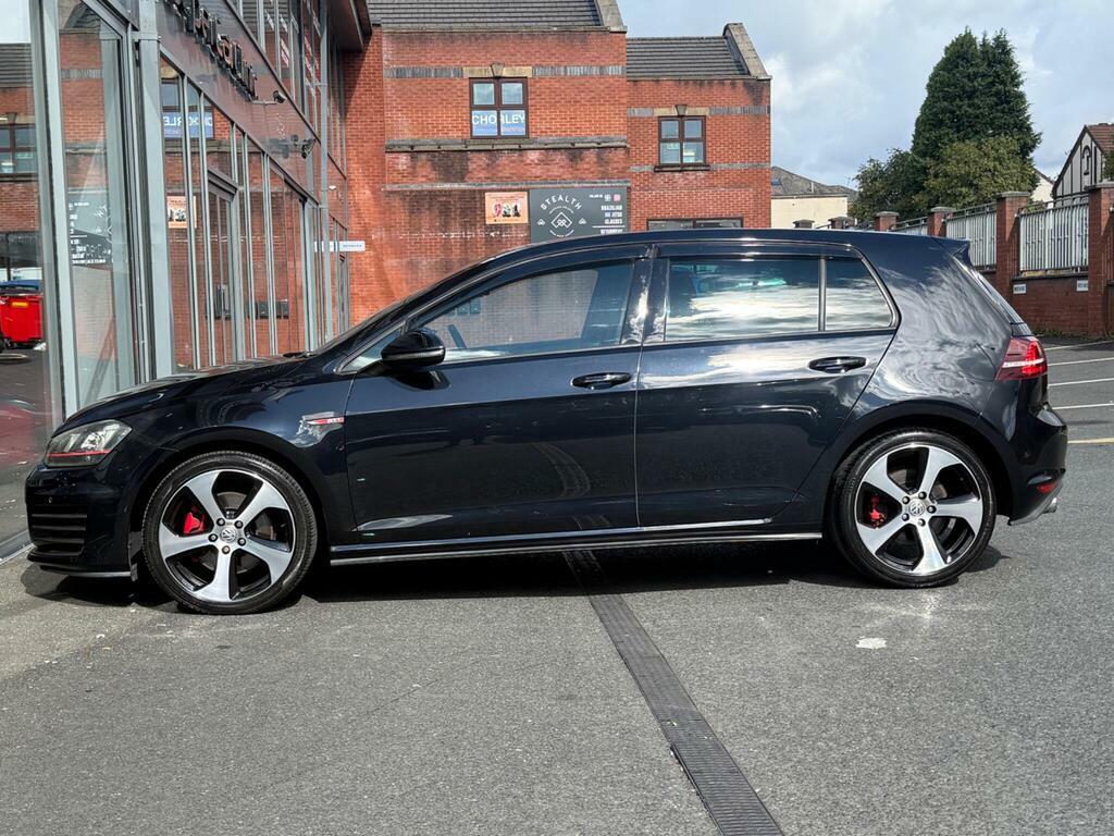 Volkswagen Golf Se Tdi Bluemotion Technology 5-Door Red #10