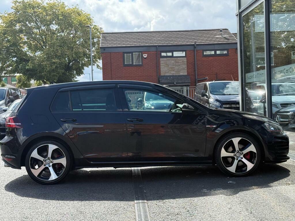 Volkswagen Golf Se Tdi Bluemotion Technology 5-Door Red #9