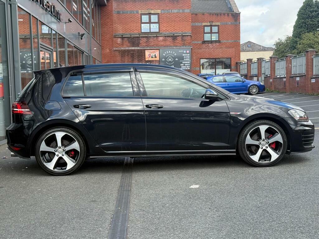 Volkswagen Golf Se Tdi Bluemotion Technology 5-Door Red #4