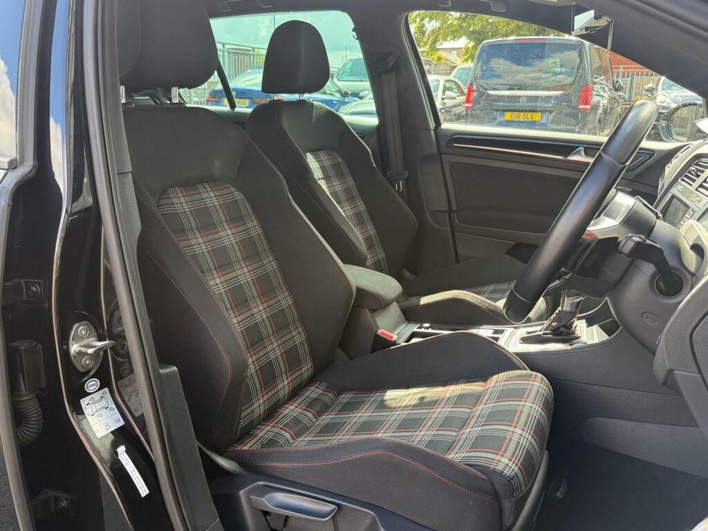 Volkswagen Golf Se Tdi Bluemotion Technology 5-Door Red #14