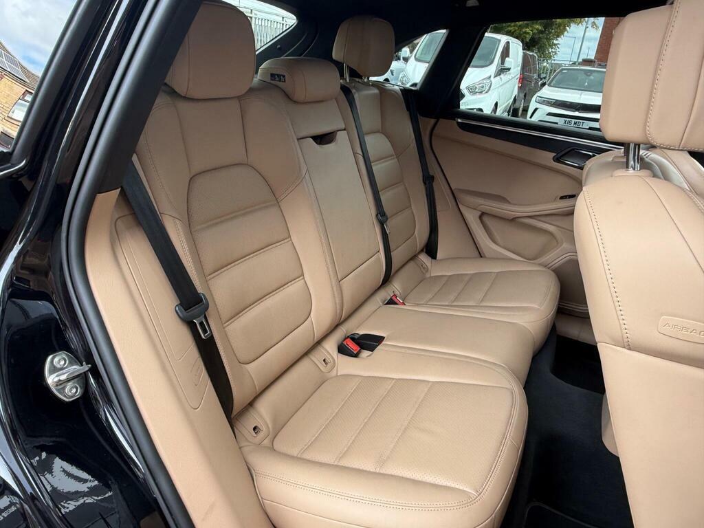 Porsche Macan 2.0L T Pdk Pan Roof Sports Chrono Air Suspension H Black #16