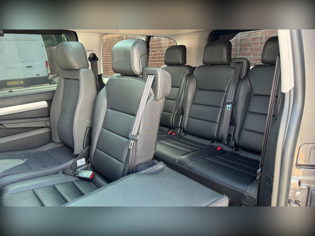Peugeot Traveller 2.0 Bluehdi Allure Long  #23