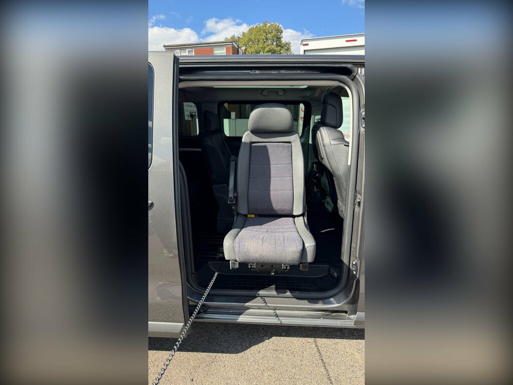 Peugeot Traveller 2.0 Bluehdi Allure Long  #25