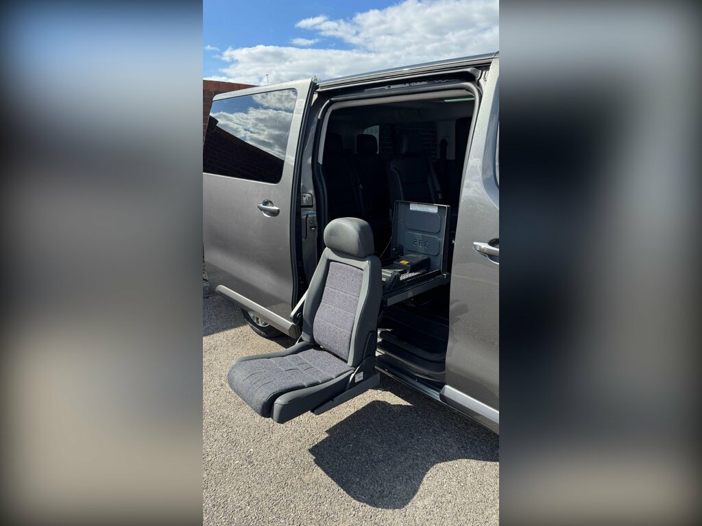 Peugeot Traveller 2.0 Bluehdi Allure Long  #26