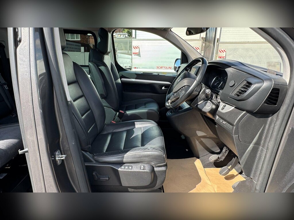 Peugeot Traveller 2.0 Bluehdi Allure Long  #17