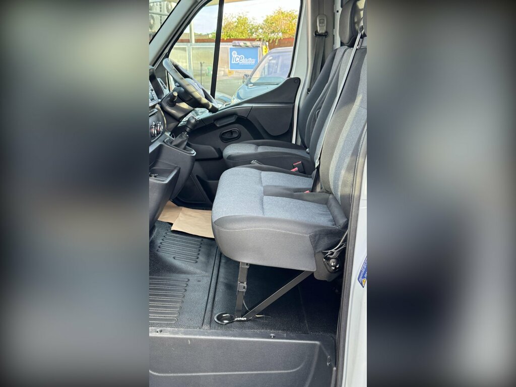 Renault Master 2.3 Dci 35 Business Fwd Lwb Medium Roof Euro 6 White #13