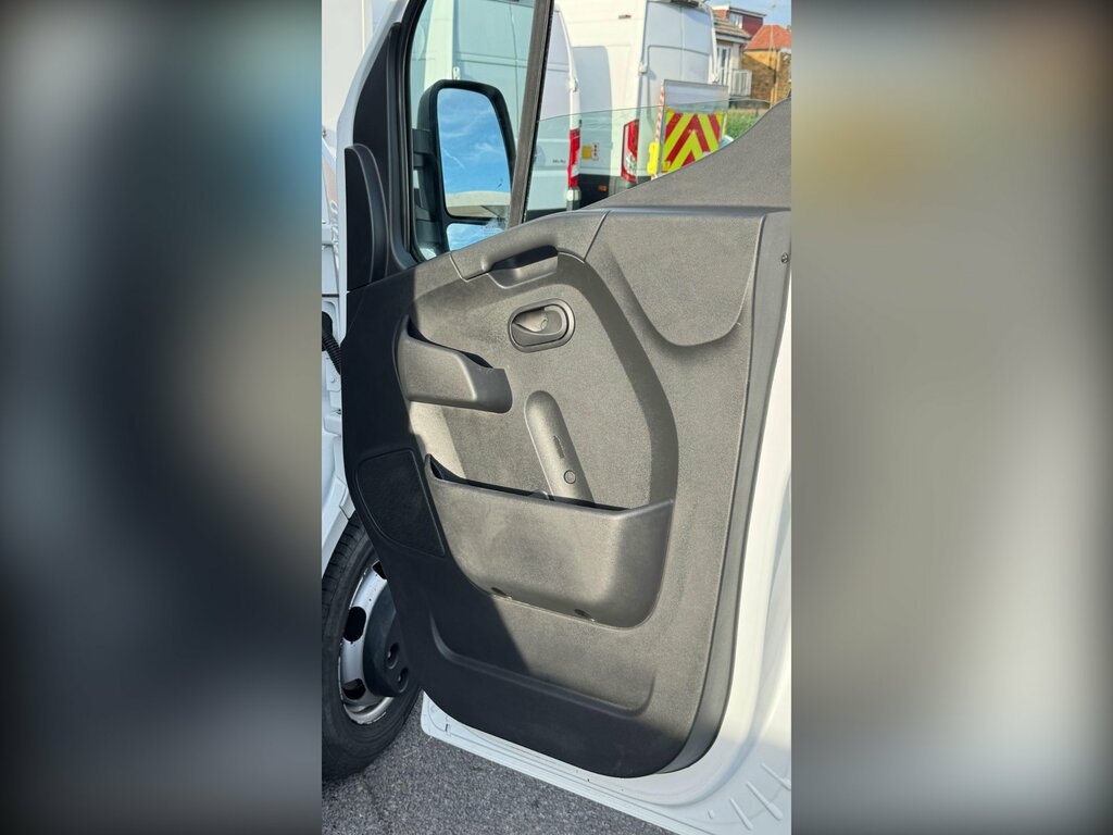 Renault Master 2.3 Dci 35 Business Fwd Lwb Medium Roof Euro 6 White #25