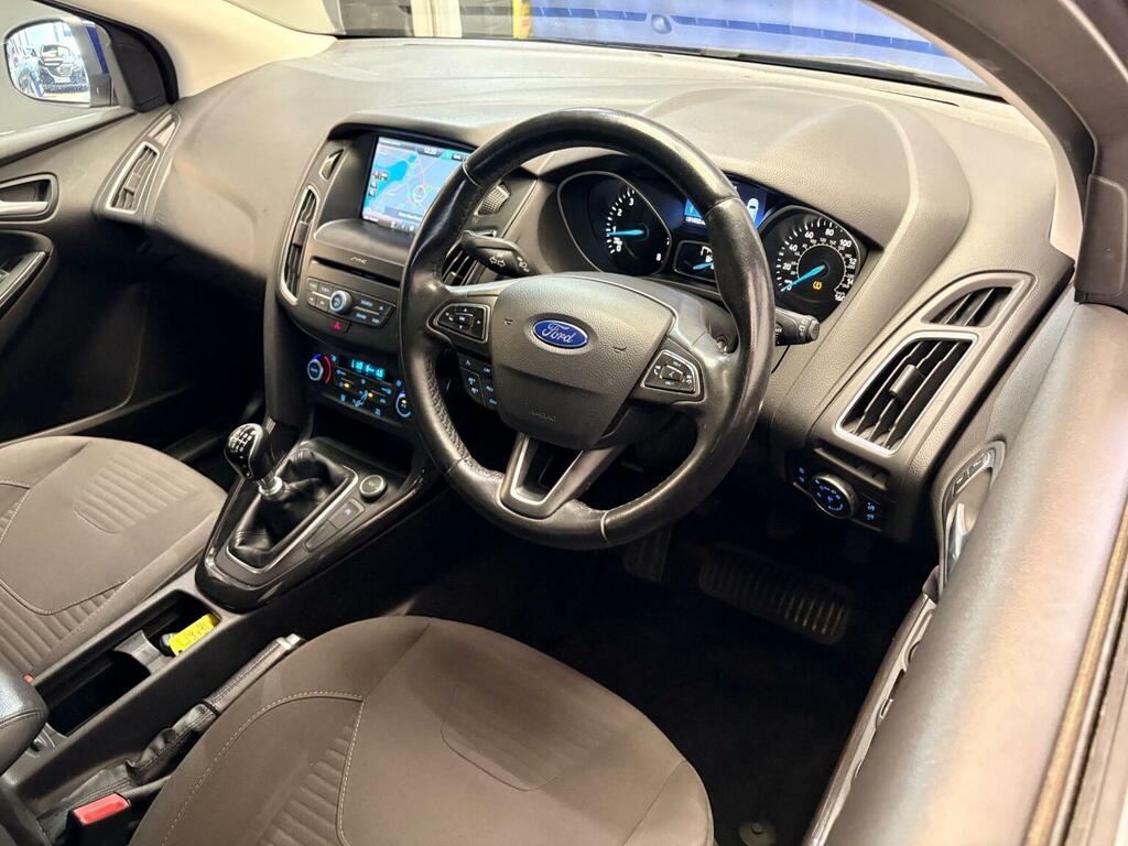 Ford Focus Hatchback 1.0T Ecoboost Titanium Euro 6 Ss Blue #4