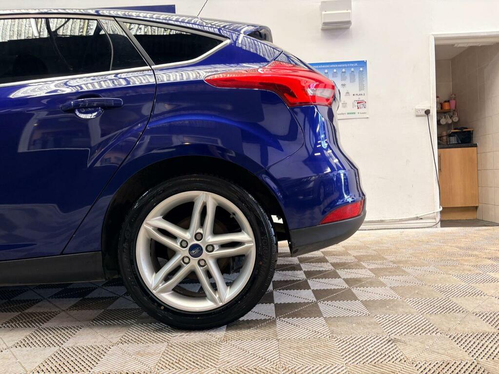 Ford Focus Hatchback 1.0T Ecoboost Titanium Euro 6 Ss Blue #6