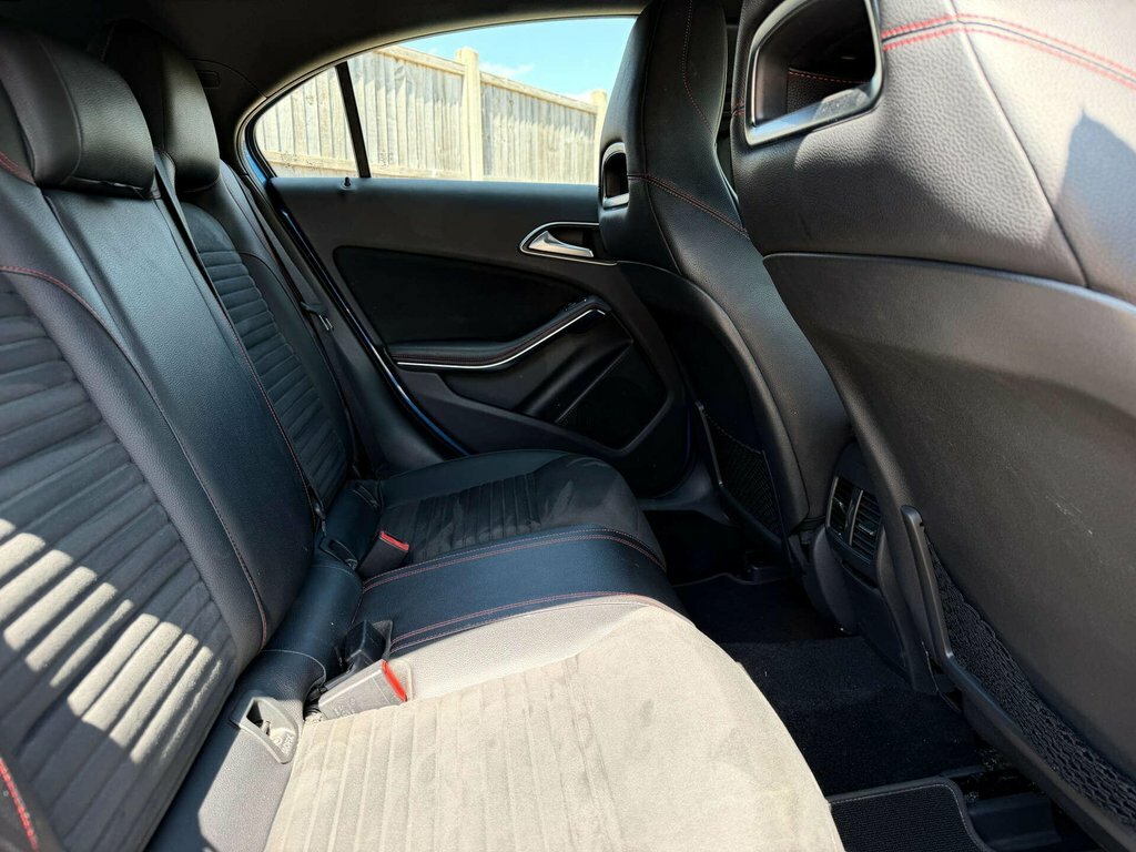 Mercedes-Benz A Class A 250 4Matic Amg Premium Blue #35