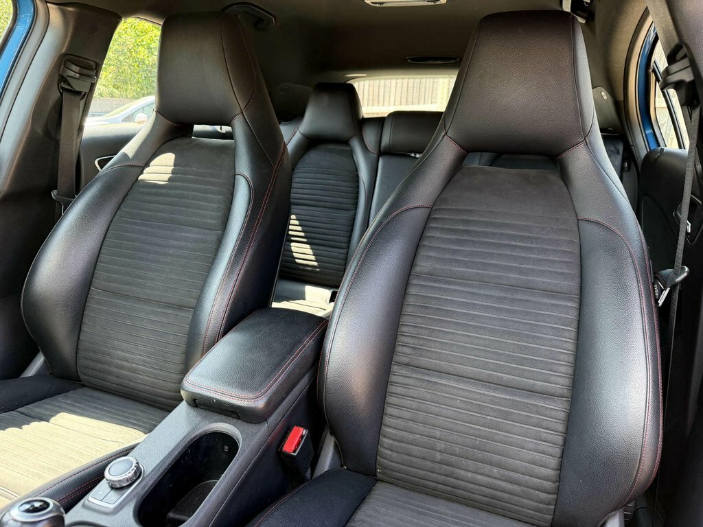 Mercedes-Benz A Class A 250 4Matic Amg Premium Blue #32