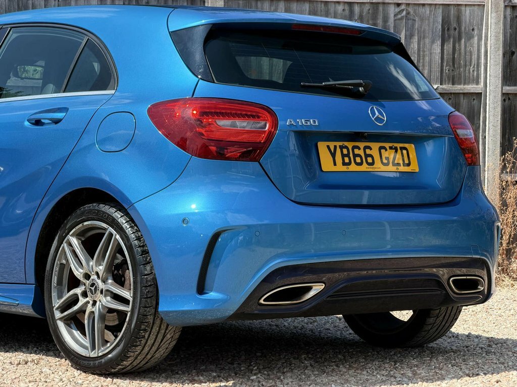 Mercedes-Benz A Class A 250 4Matic Amg Premium Blue #22