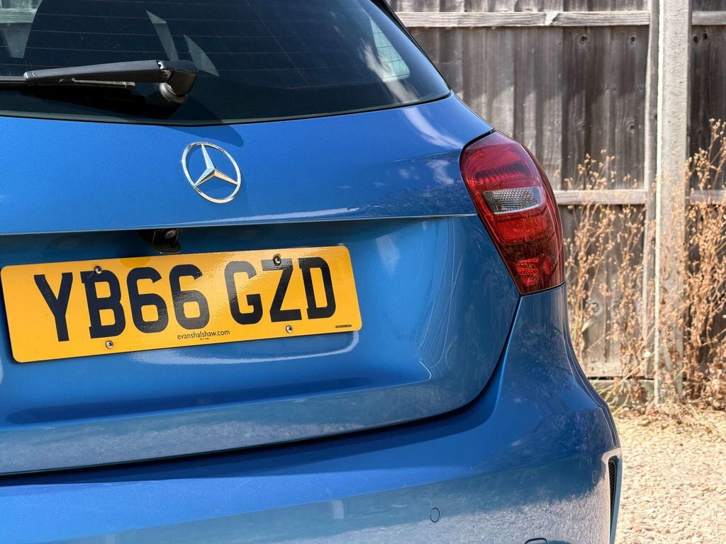 Mercedes-Benz A Class A 250 4Matic Amg Premium Blue #23