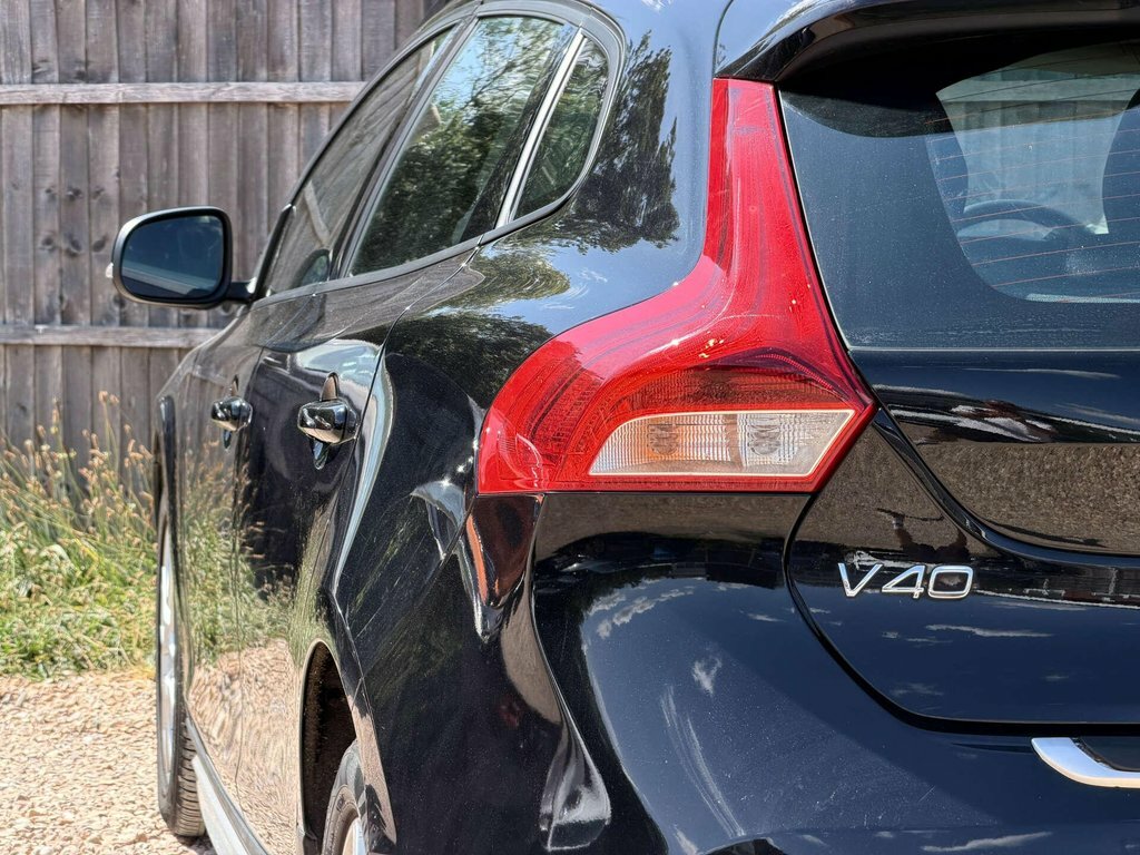 Volvo V40 Cross Country 1.5 V40 Cross Country Professional T3 Black #24