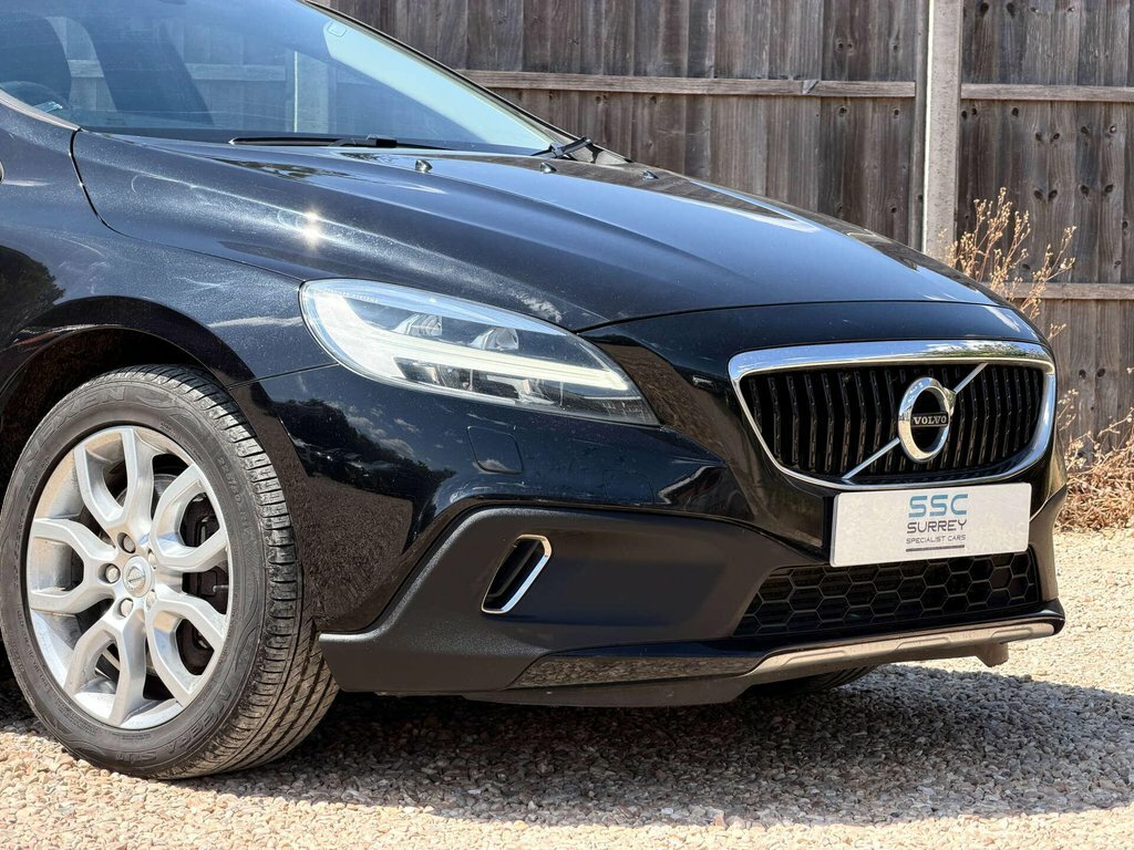 Volvo V40 Cross Country 1.5 V40 Cross Country Professional T3 Black #15