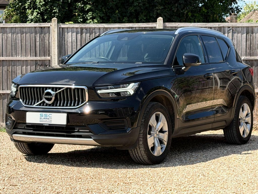 Volvo XC40 1.5L Momentum Black #2
