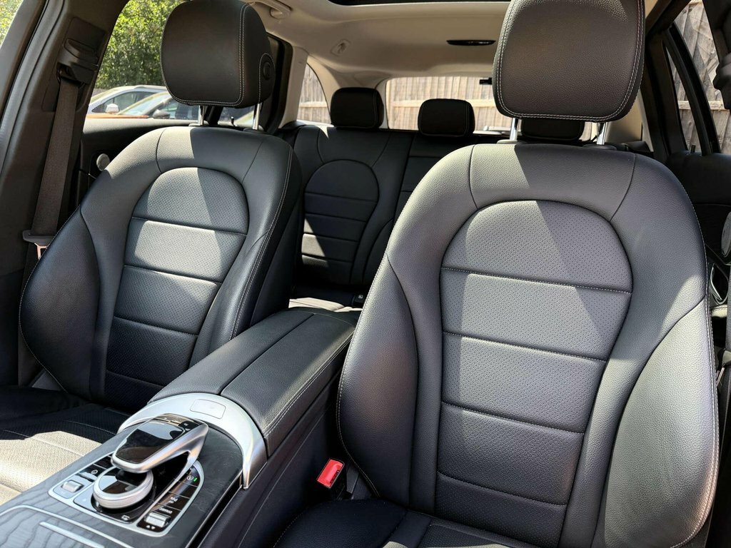 Mercedes-Benz C Class C250d Amg Line Premium Plus 9G-tronic Blue #32