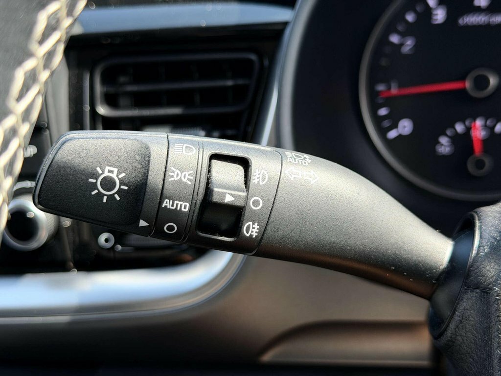 Kia Stonic 1.0 T-gdi 2 Euro 6 Ss White #46