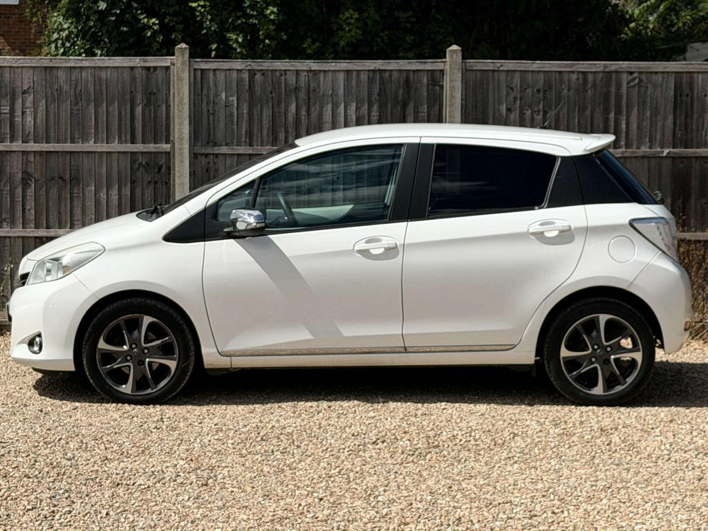 Toyota Yaris 1.3L Tr Red #13
