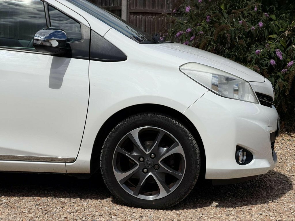 Toyota Yaris 1.3L Tr Red #20