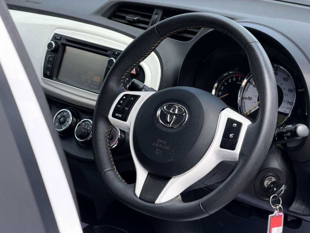 Toyota Yaris 1.3L Tr Red #38
