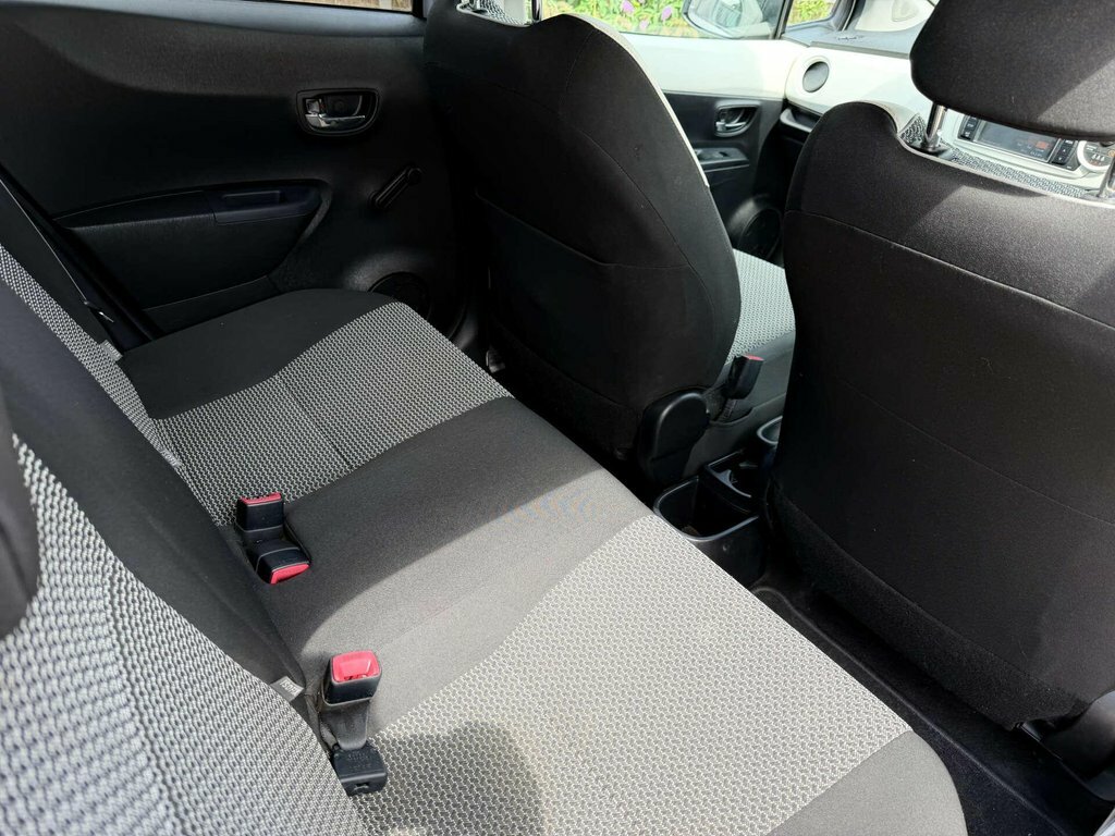 Toyota Yaris 1.3L Tr Red #33